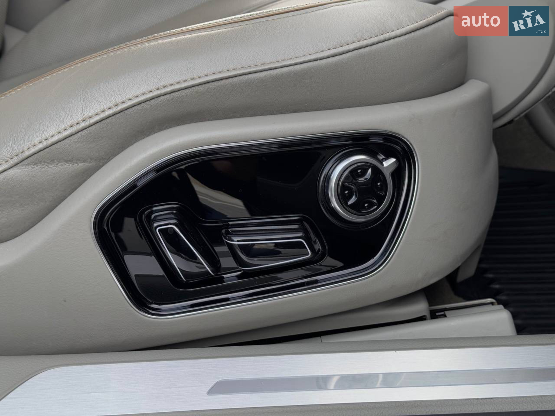 2013 Audi A8 - мініатюра 41