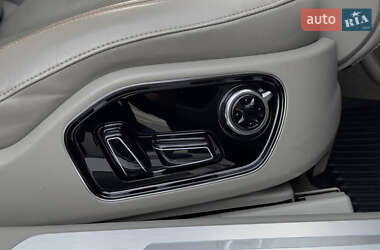 Седан Audi A8 2013 в 