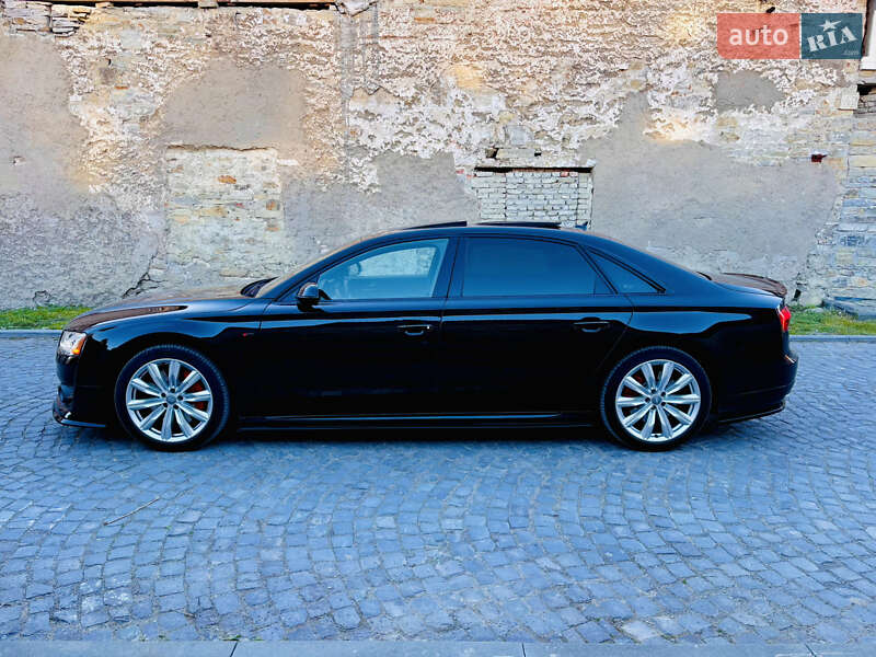 Седан Audi A8 2015 в Хмельницькому