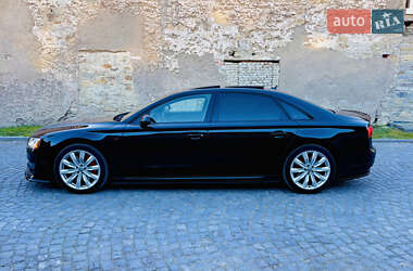Седан Audi A8 2015 в 