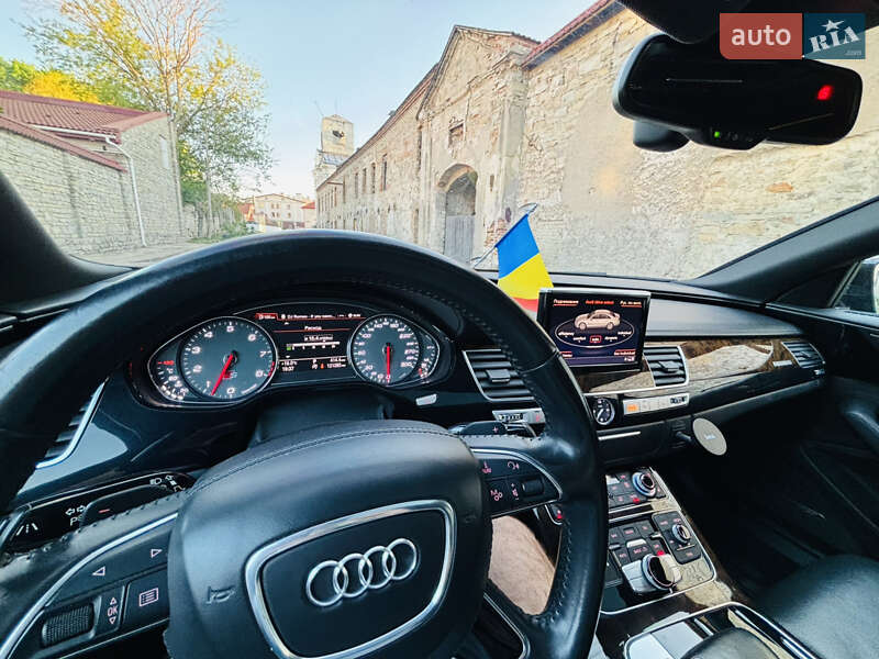 Седан Audi A8 2015 в Хмельницькому