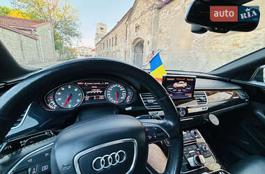 Седан Audi A8 2015 в 