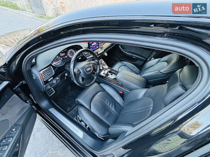 Седан Audi A8 2015 в Хмельницькому