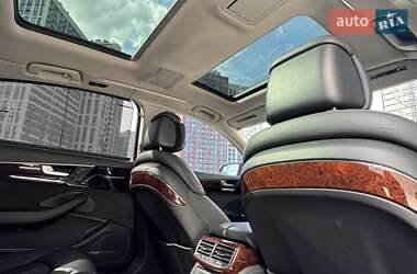Седан Audi A8 2013 в 