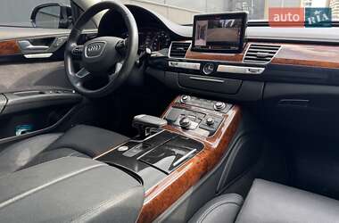 Седан Audi A8 2013 в 