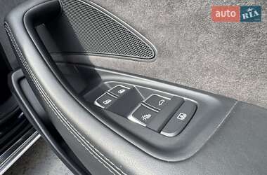 Седан Audi A8 2013 в 