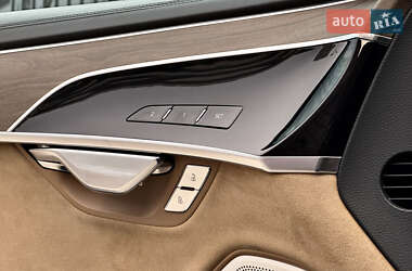 Седан Audi A8 2019 в 