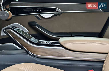 Седан Audi A8 2019 в 