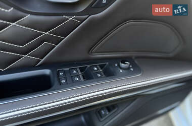 Седан Audi A8 2020 в 