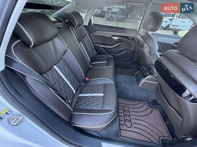Седан Audi A8 2020 в Киеве