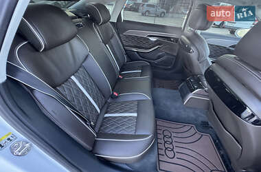 Седан Audi A8 2020 в 