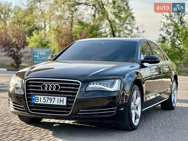 Седан Audi A8 2012 в 
