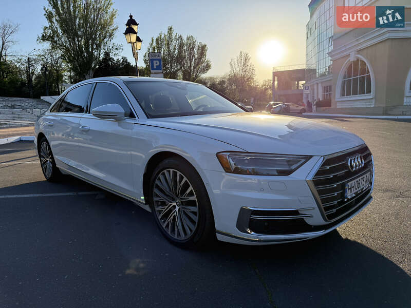 Седан Audi A8 2019 в 