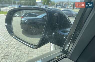 Седан Audi A8 2012 в 