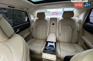 Седан Audi A8 2013 в 