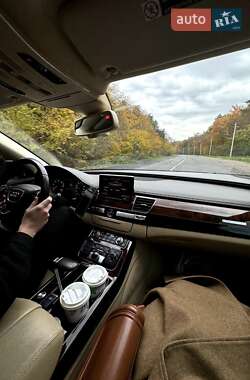 Седан Audi A8 2013 в 