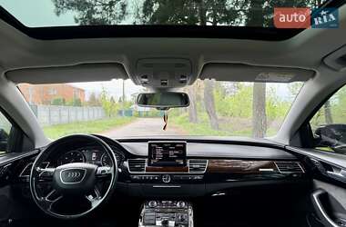 Седан Audi A8 2017 в 