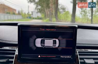 Седан Audi A8 2017 в 