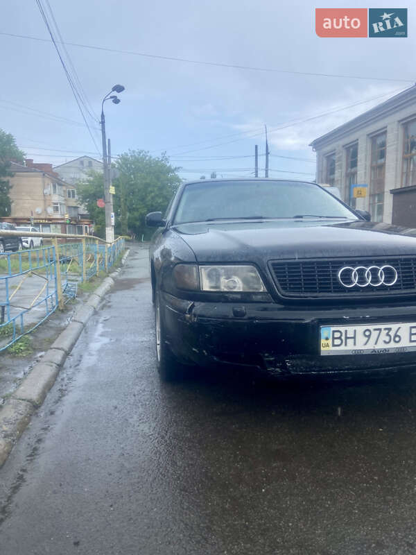 Седан Audi A8 1996 в Хмельницком