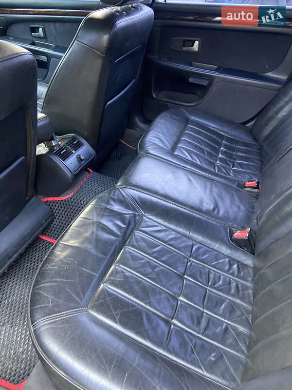 Седан Audi A8 1996 в Хмельницком