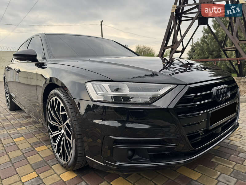 Седан Audi A8 2018 в Днепре