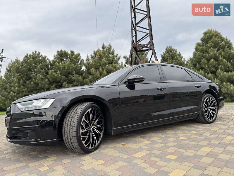 Седан Audi A8 2018 в Днепре