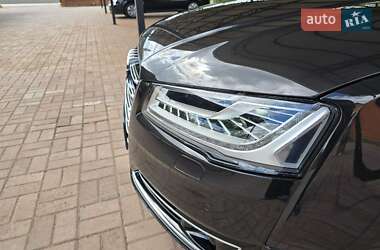 Седан Audi A8 2015 в 