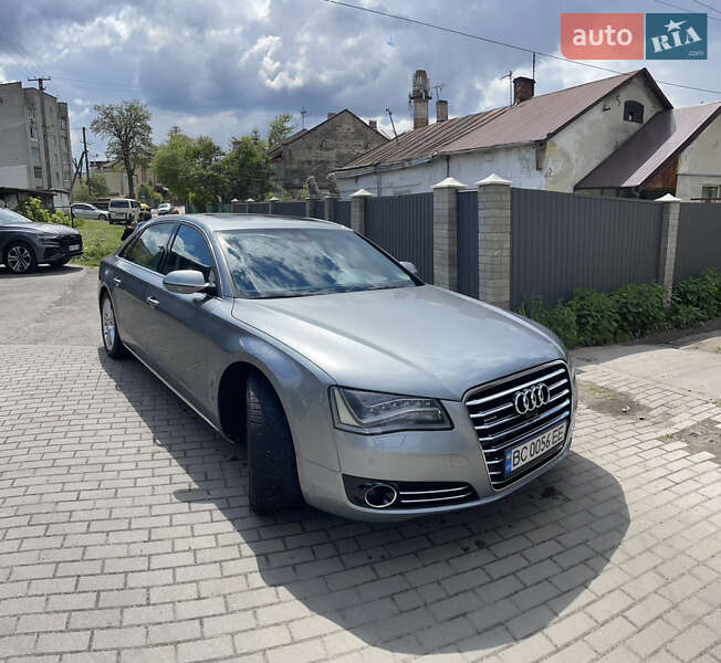 Седан Audi A8 2013 в Львові