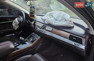 Седан Audi A8 2010 в 