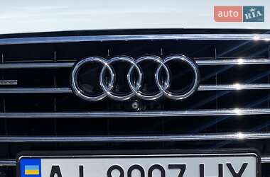 Седан Audi A8 2015 в 