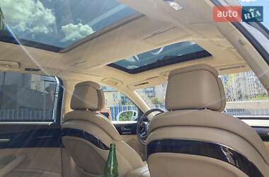 Седан Audi A8 2015 в 