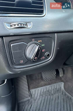 Седан Audi A8 2012 в 