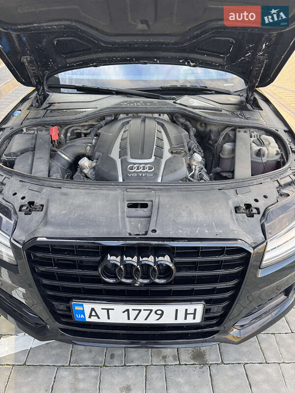 Седан Audi A8 2015 в Ивано-Франковске