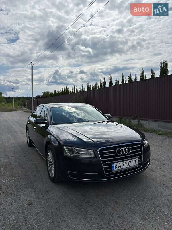 Седан Audi A8 2014 в Киеве