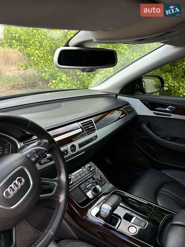 Седан Audi A8 2014 в Киеве