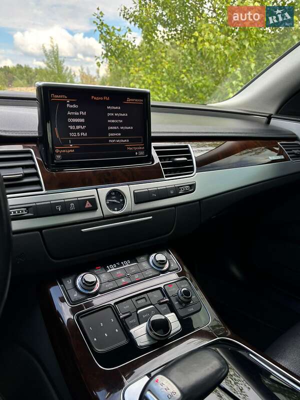Седан Audi A8 2014 в Киеве