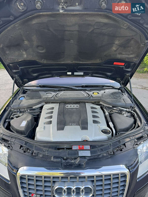 Седан Audi A8 2008 в Житомире