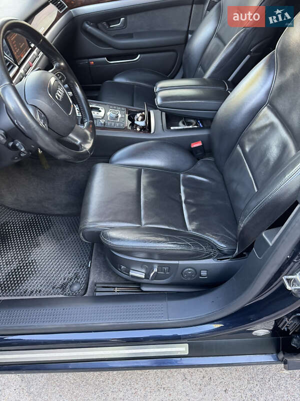 Седан Audi A8 2008 в Житомире