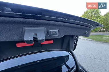 Седан Audi A8 2013 в 