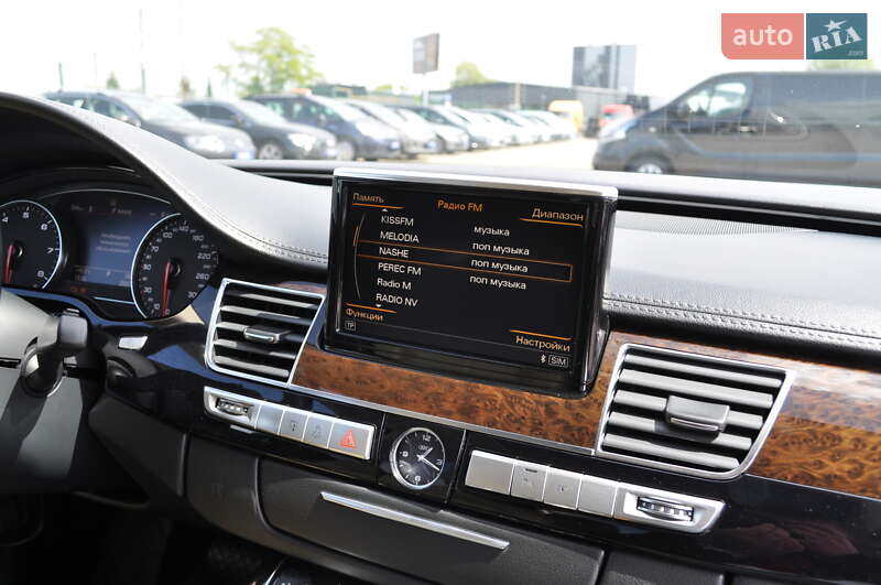Седан Audi A8 2012 в Киеве