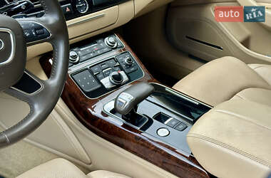 Седан Audi A8 2013 в 