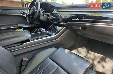 Седан Audi A8 2018 в 