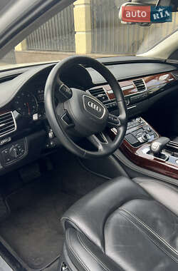 Седан Audi A8 2013 в 