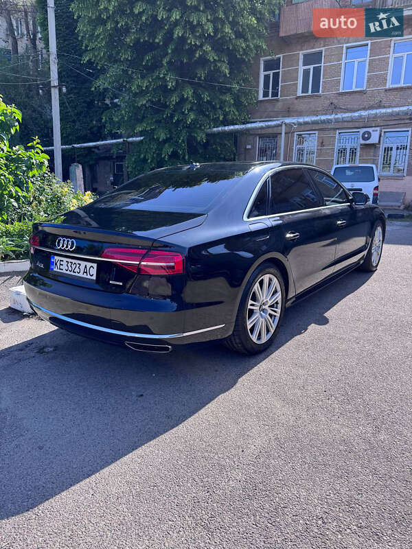 Седан Audi A8 2017 в Днепре
