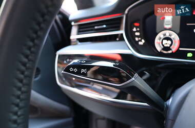 Седан Audi A8 2018 в 