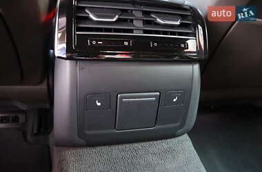 Седан Audi A8 2018 в 