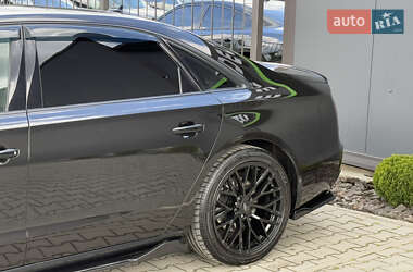 Седан Audi A8 2012 в 
