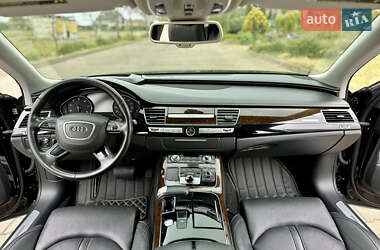 Седан Audi A8 2015 в 