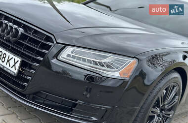 Седан Audi A8 2015 в 