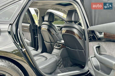 Седан Audi A8 2015 в 